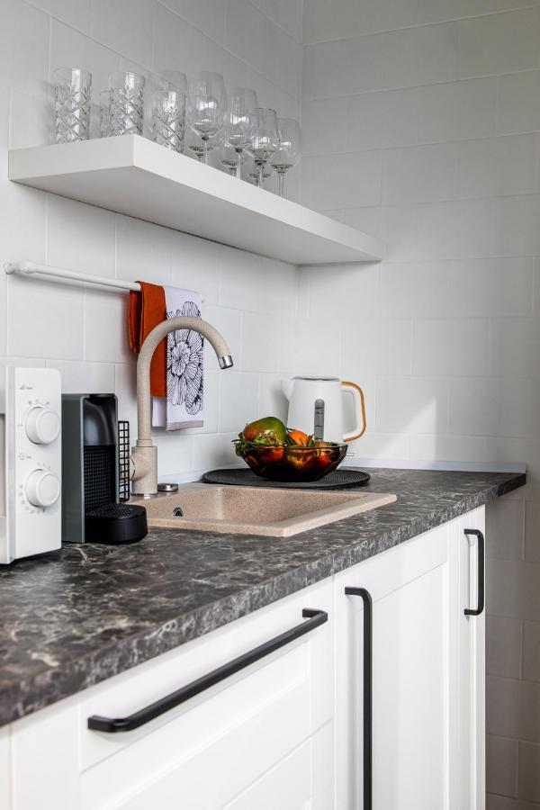 הוילה Designer Flat For 4, Heart Of Bucharest, Kitchen מראה חיצוני תמונה